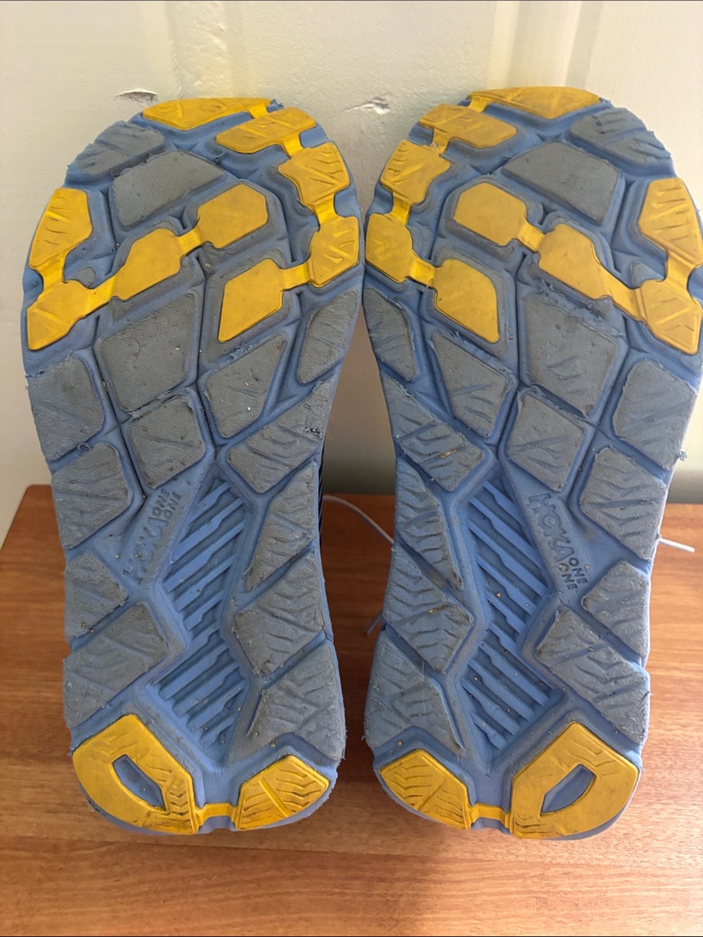 Hoka One One running shoes - Picture 3 of 4